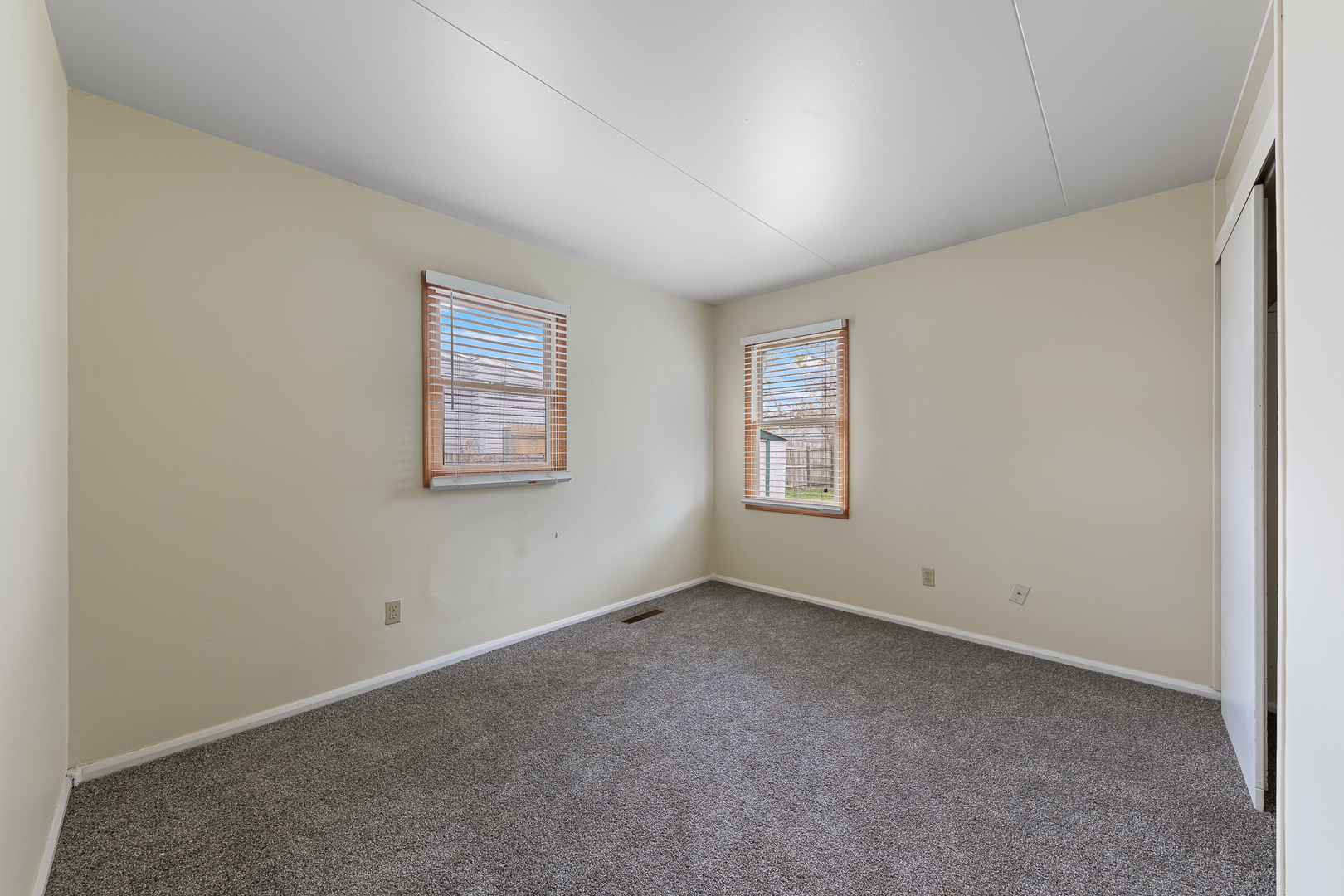 305 Saint Jude Ave Joliet, IL 60436