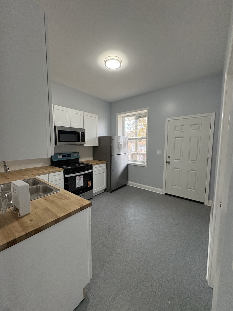 6433 S Vernon Ave #1 Chicago, IL 60637