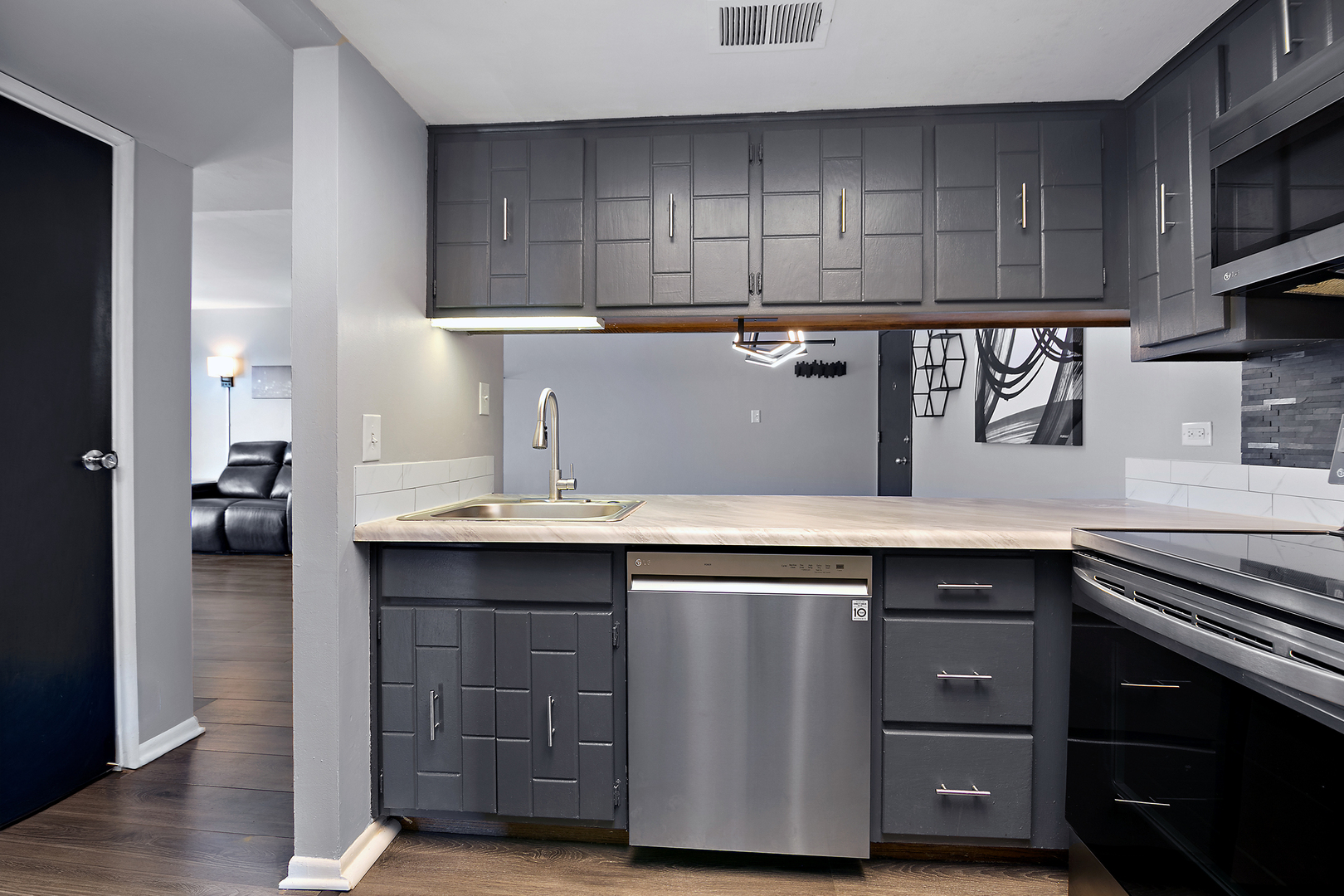 820 Elder Rd #C-412 Homewood, IL 60430