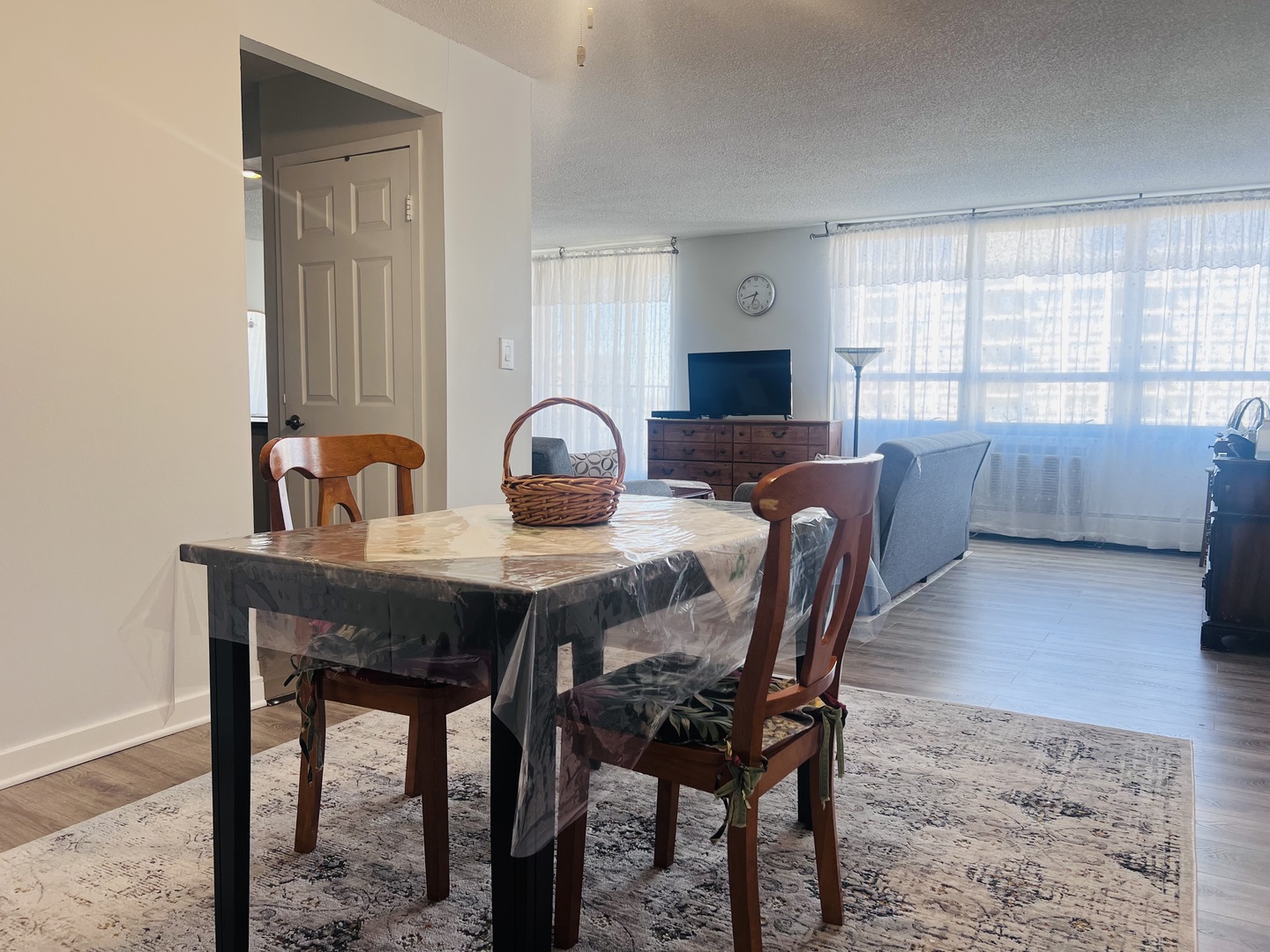 8809 Golf Rd #7H Niles, IL 60714