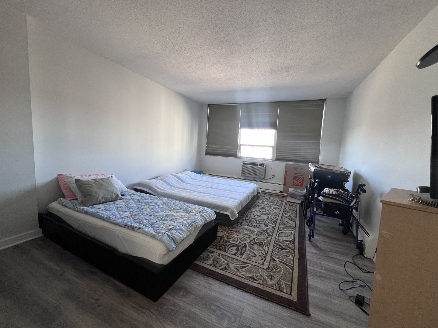 8809 Golf Rd #7H Niles, IL 60714