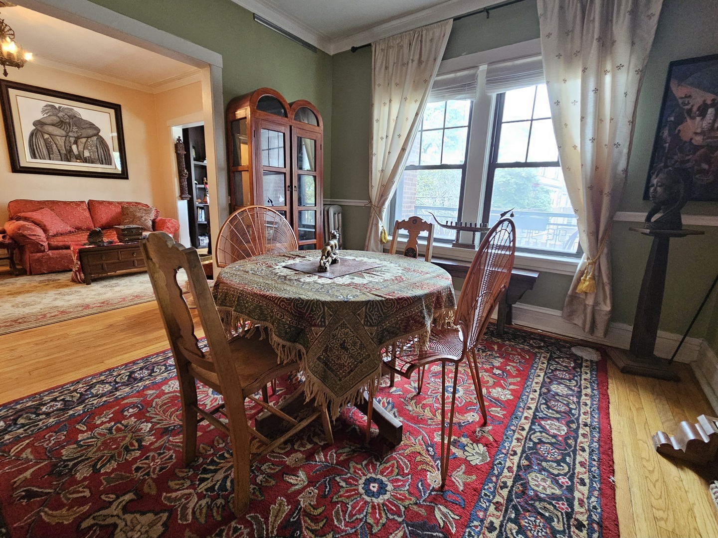 924 Wesley Ave #2 Oak Park, IL 60304