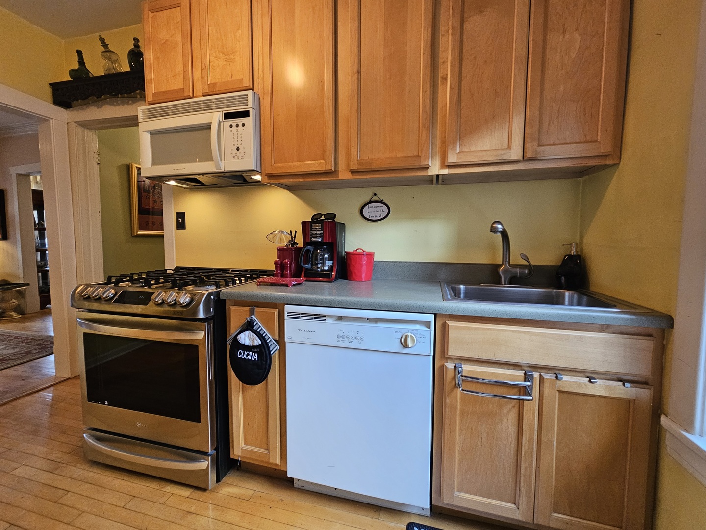 924 Wesley Ave #2 Oak Park, IL 60304