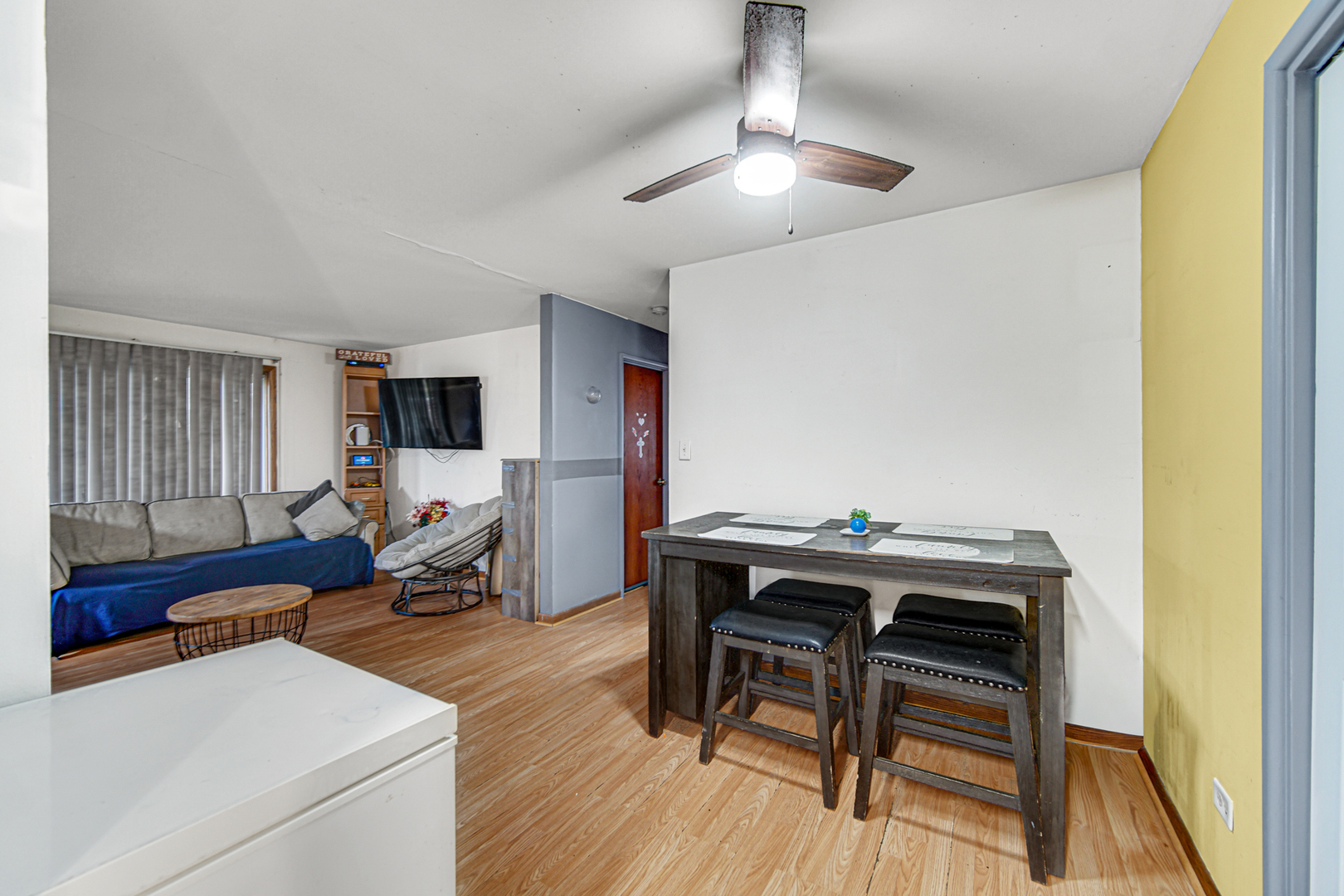 903 Elder Rd #7 Homewood, IL 60430