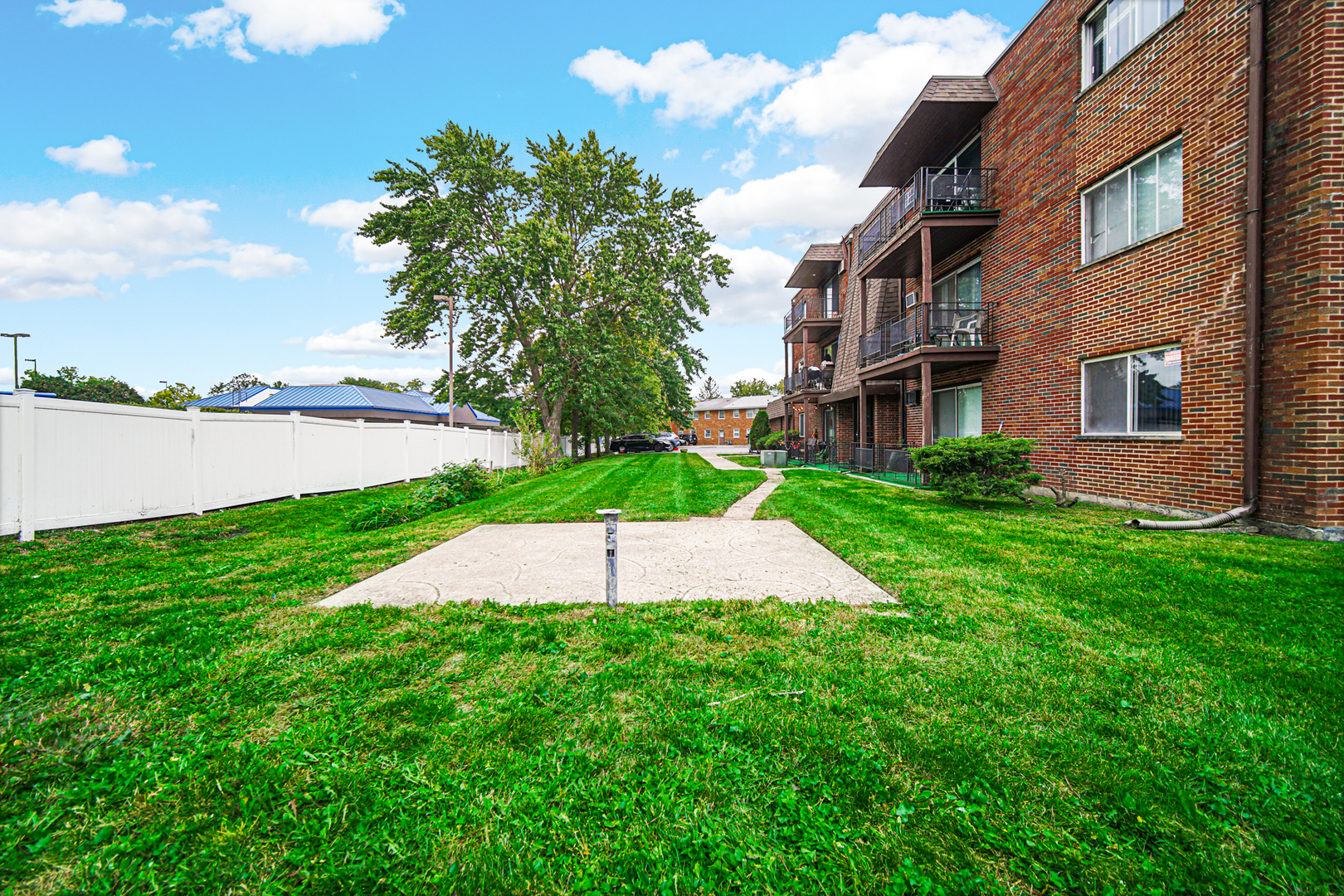 903 Elder Rd #7 Homewood, IL 60430