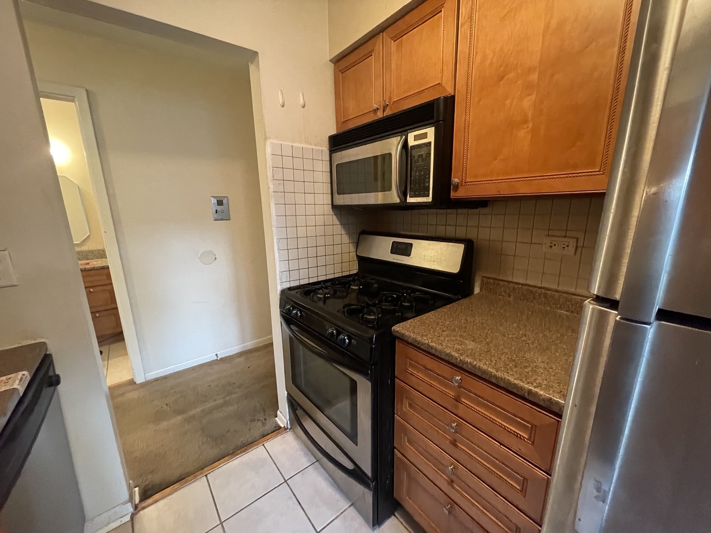 156 Asbury Ave #5 Evanston, IL 60202