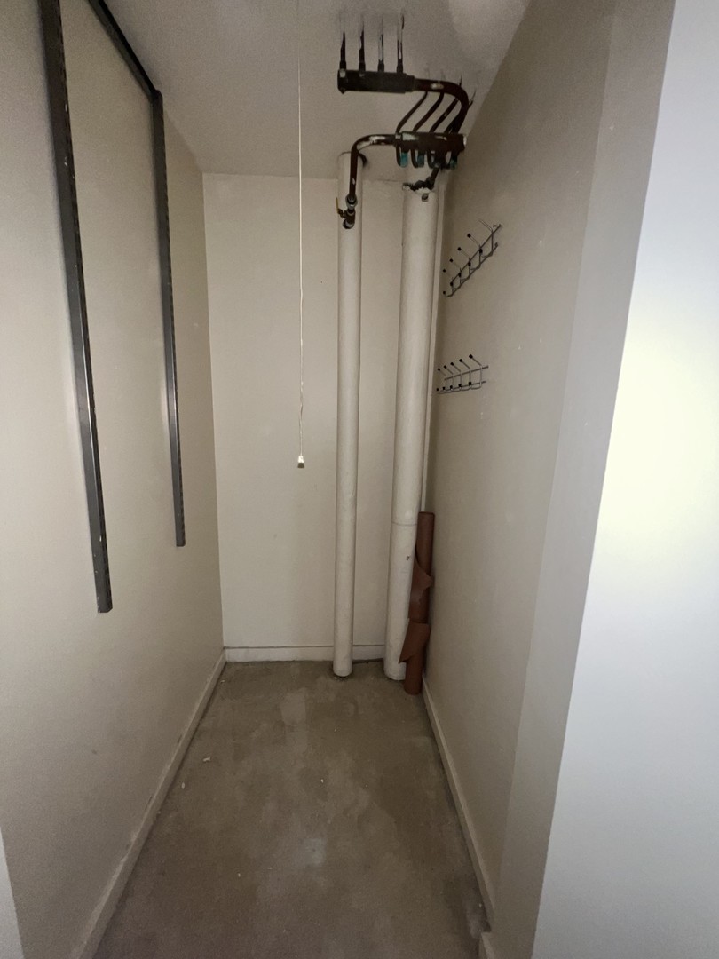 6700 S South Shr Dr #2G Chicago, IL 60649