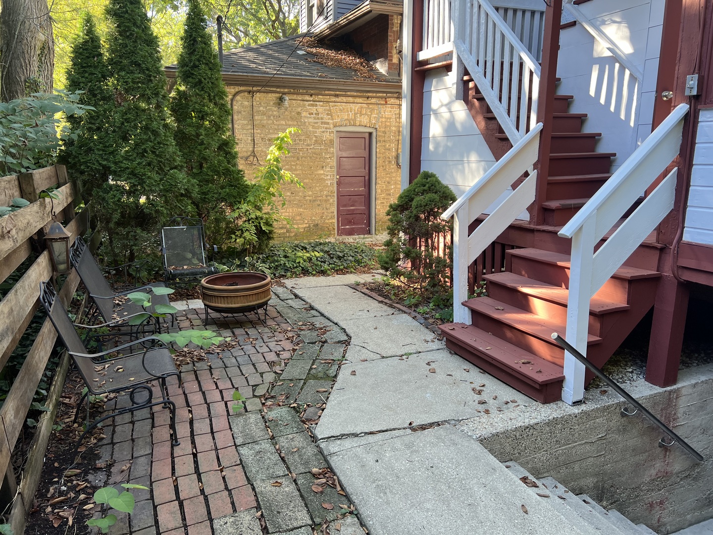 2022 COLFAX St #1 Evanston, IL 60201