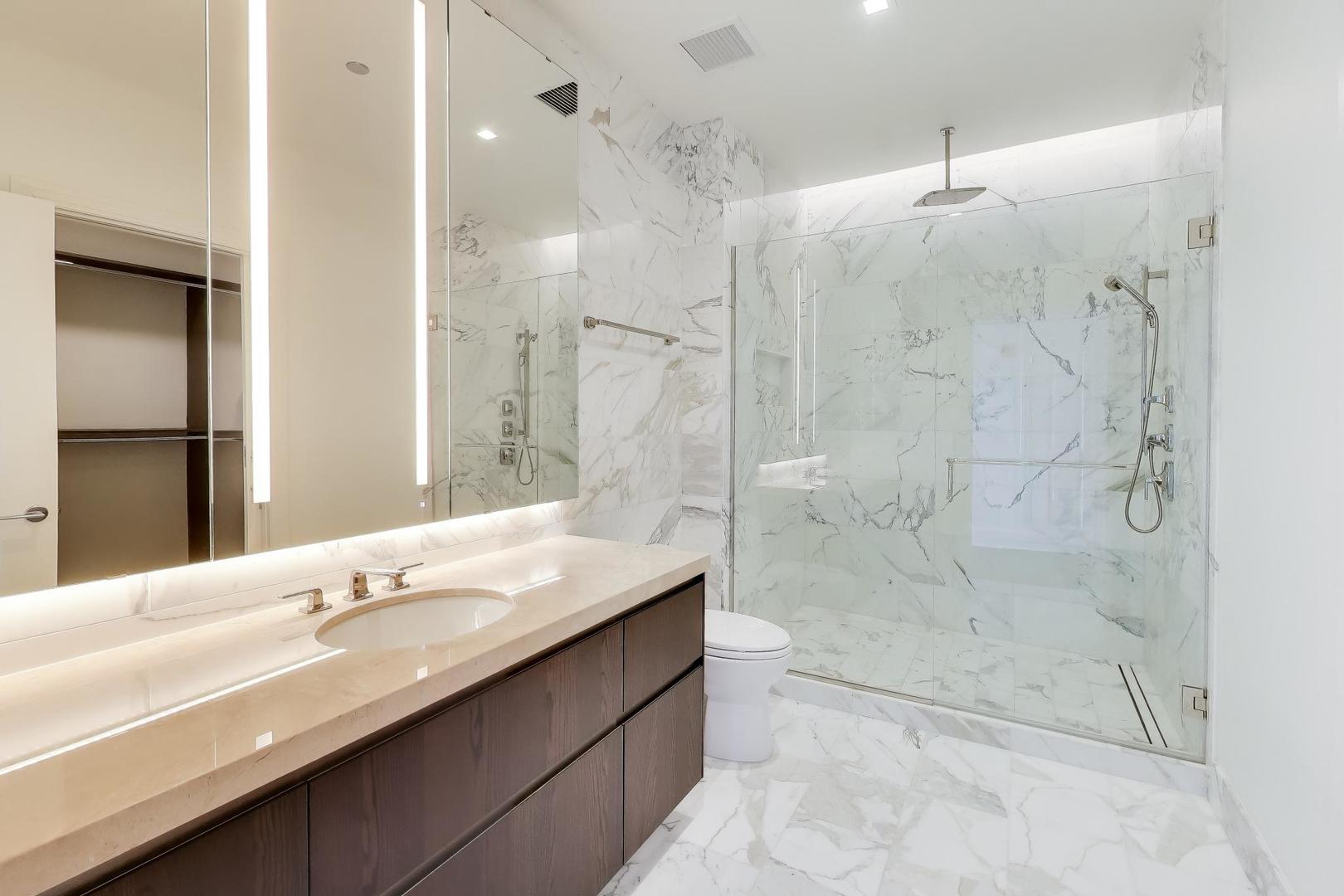 363 E Wacker Dr #5506 Chicago, IL 60601