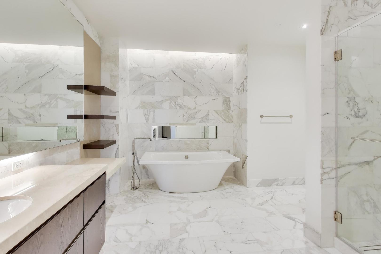 363 E Wacker Dr #5506 Chicago, IL 60601