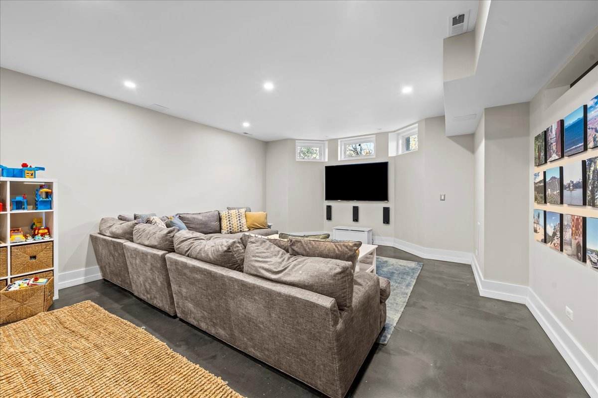 412 Central Ave Wilmette, IL 60091