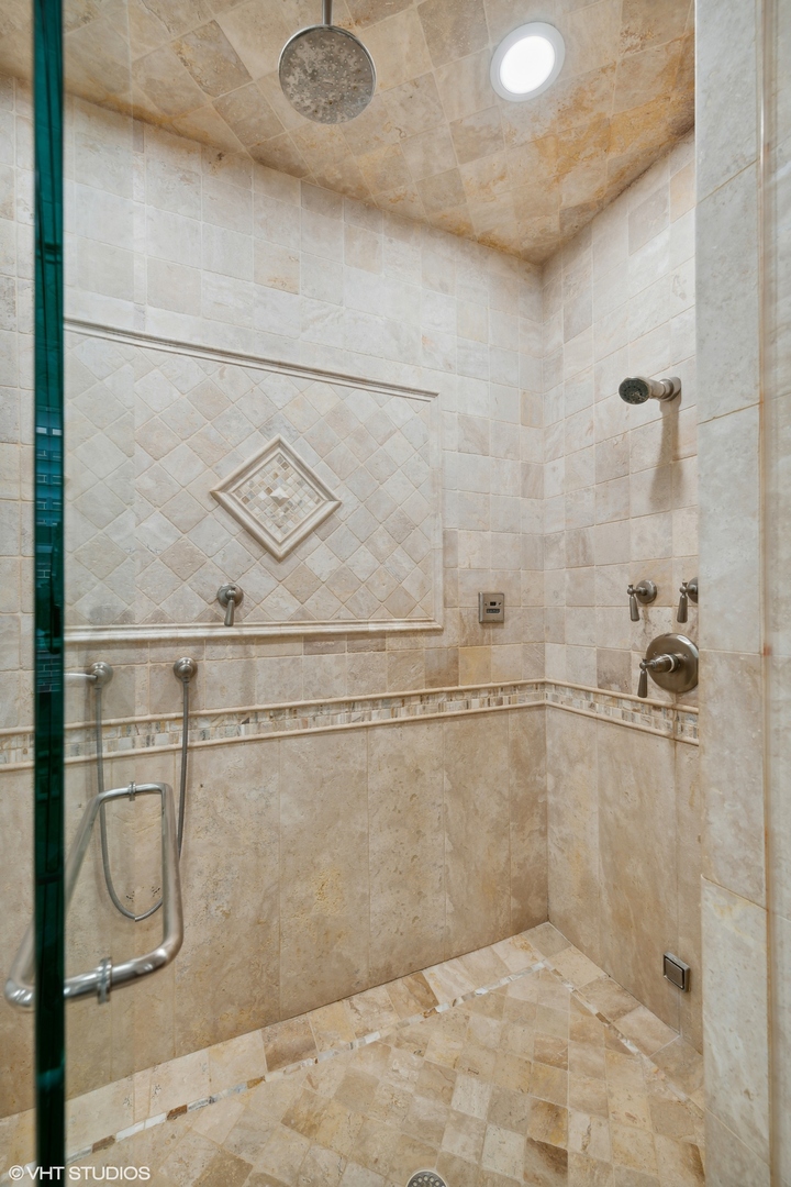 1515 N North Park Ave Chicago, IL 60610