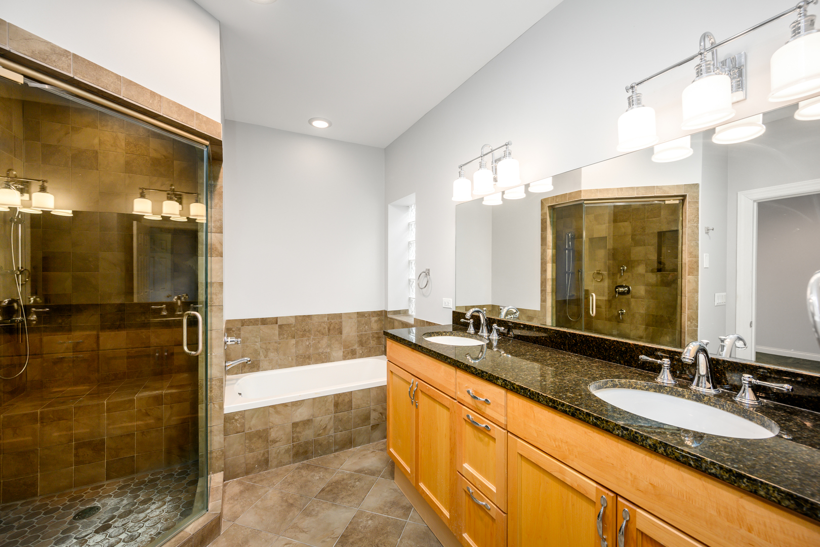 2833 S Broad St Chicago, IL 60608