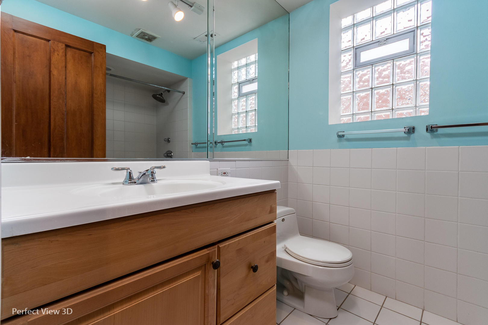 7216 S South Shr Dr #3 Chicago, IL 60649