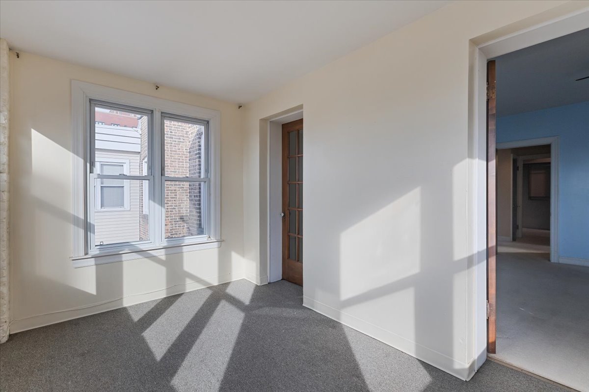 7216 S South Shr Dr #3 Chicago, IL 60649