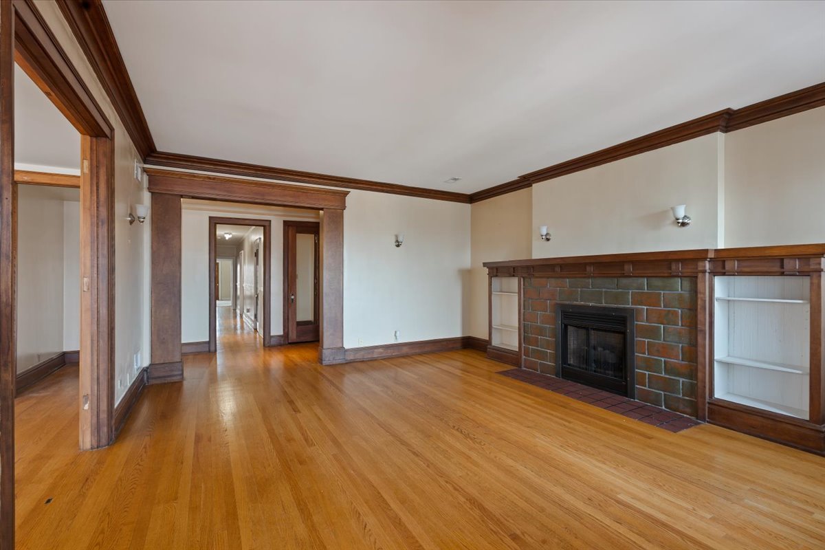 7216 S South Shr Dr #3 Chicago, IL 60649