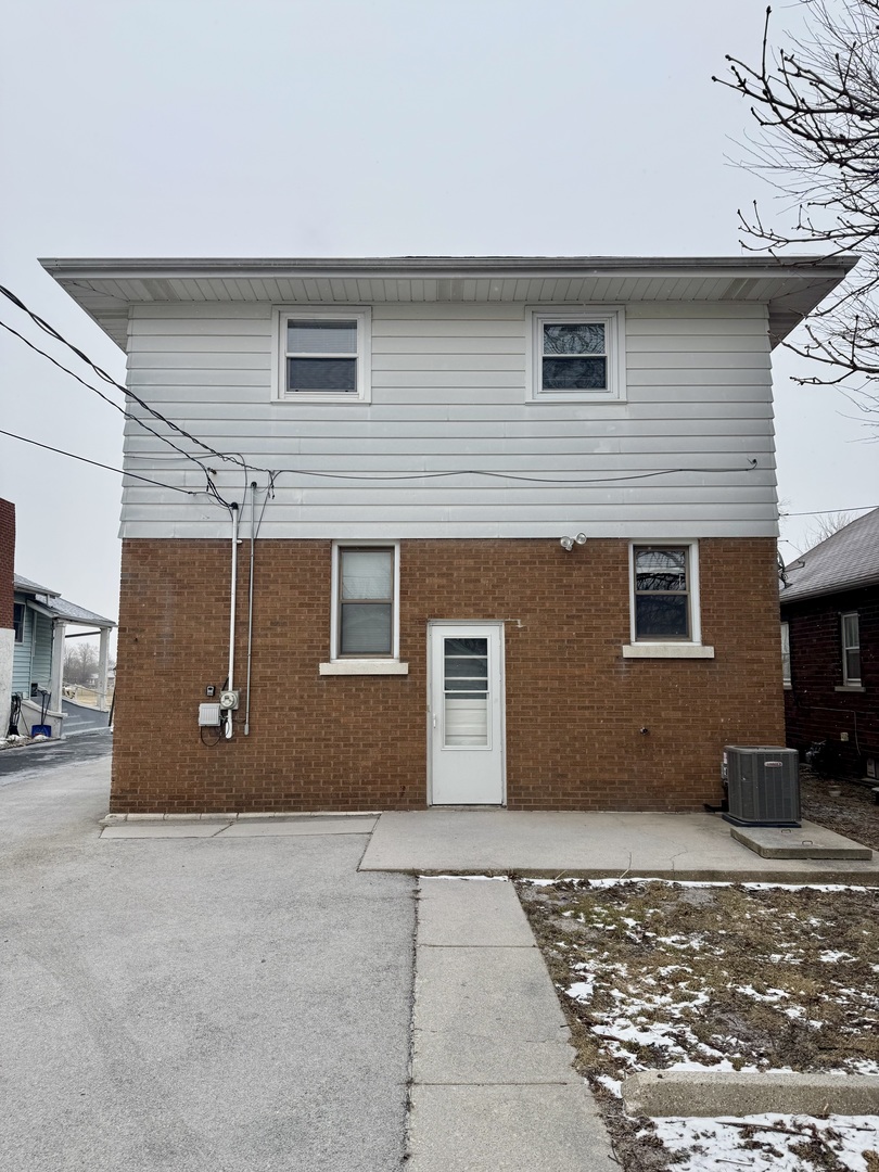 1317 N Raynor Ave Joliet, IL 60435