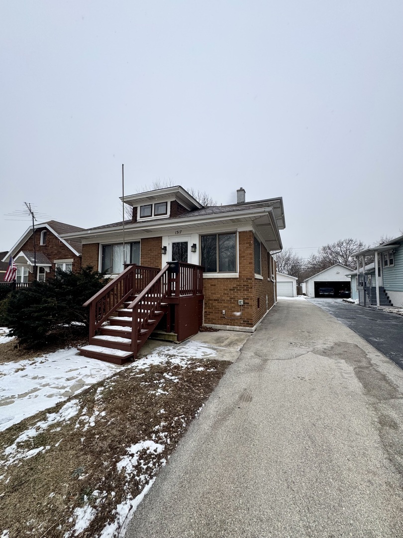 1317 N Raynor Ave Joliet, IL 60435