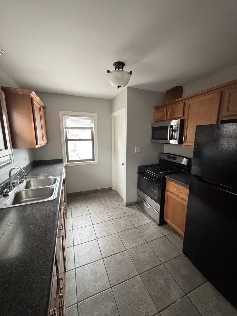 1317 N Raynor Ave Joliet, IL 60435