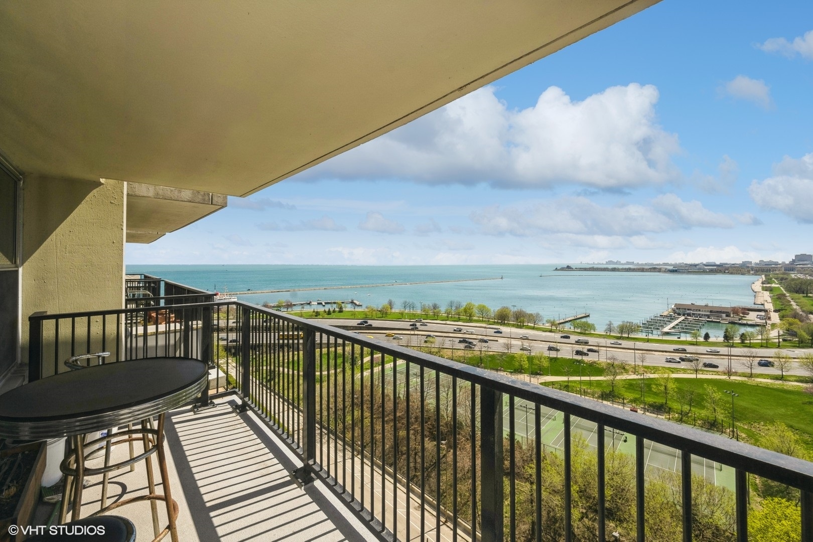 400 E randolph St #1611 Chicago, IL 60601