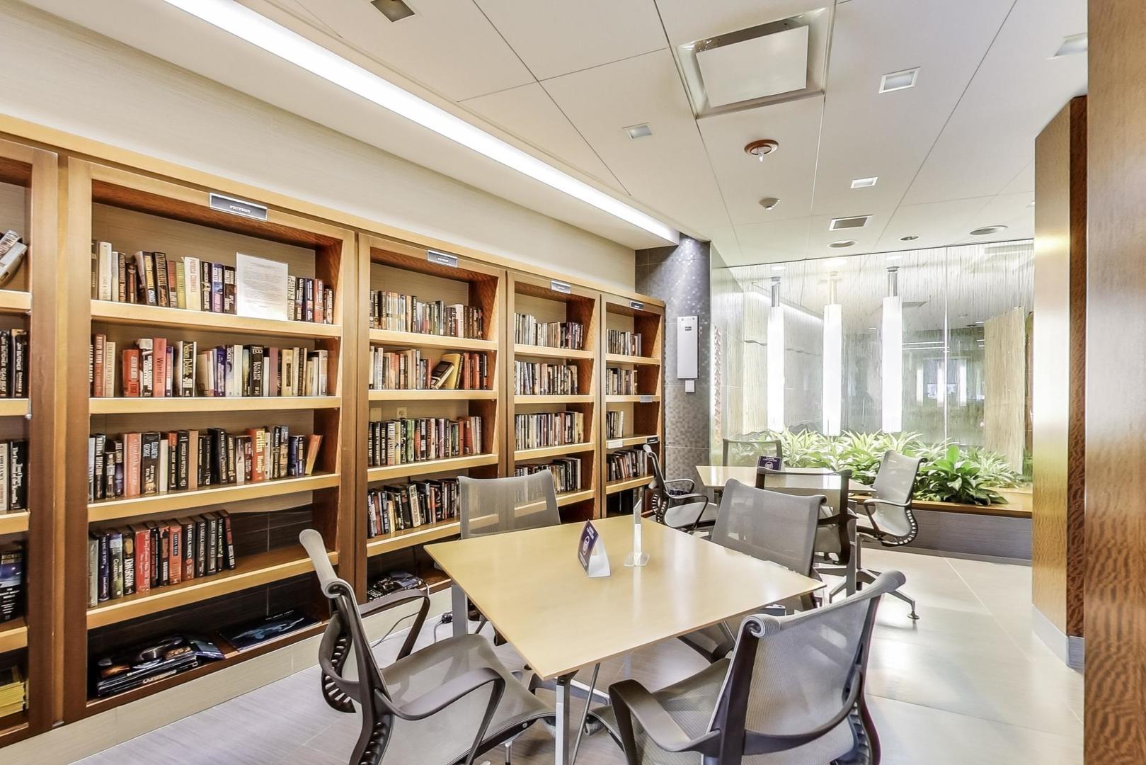 400 E randolph St #1611 Chicago, IL 60601