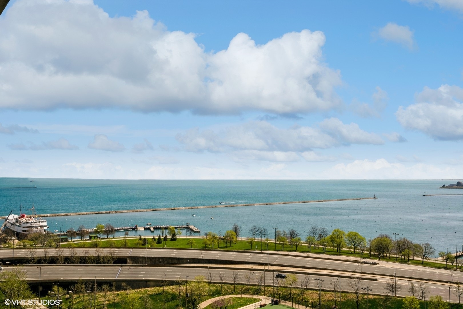 400 E randolph St #1611 Chicago, IL 60601