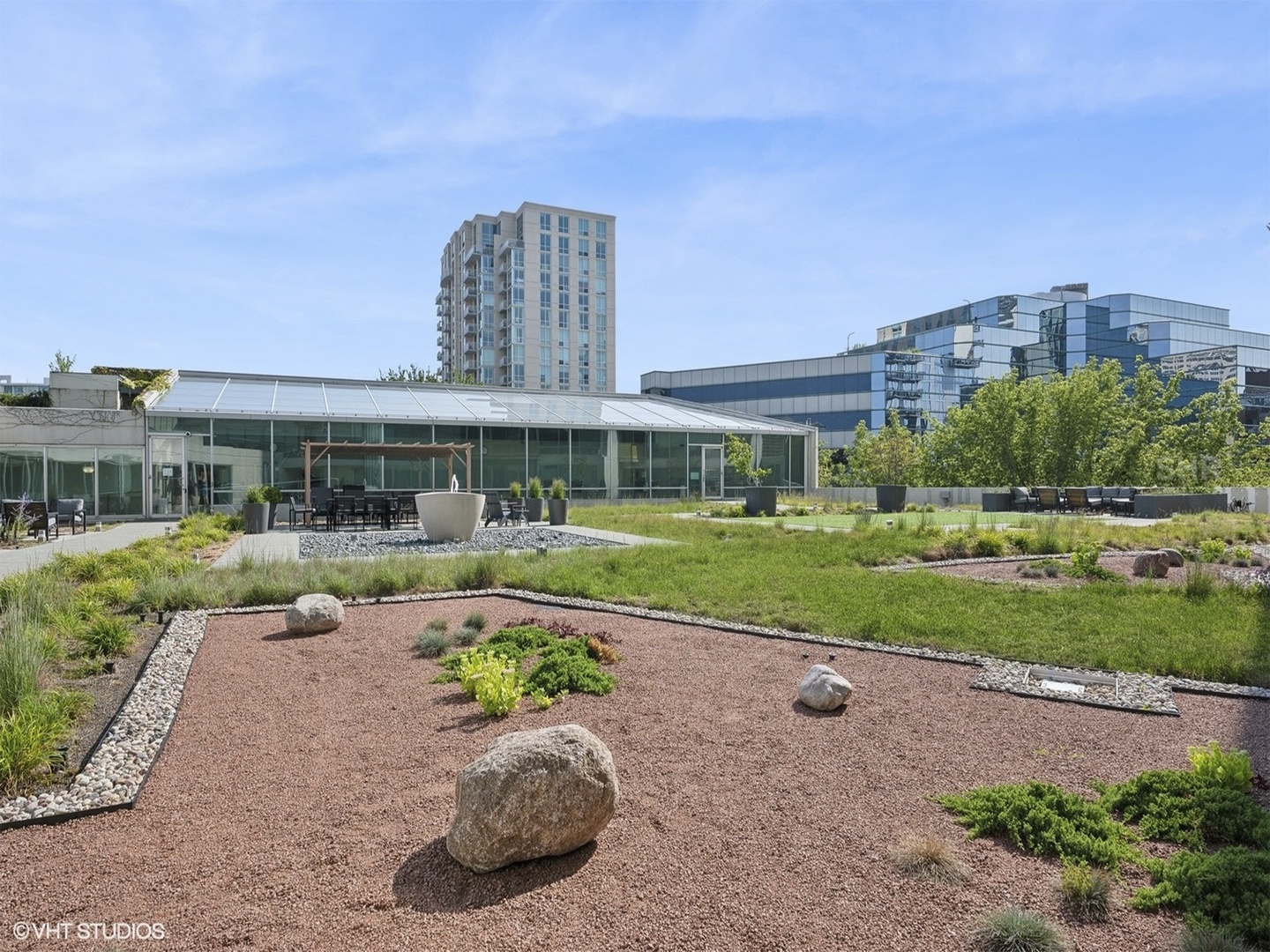 1720 Maple Ave #2710 Evanston, IL 60201