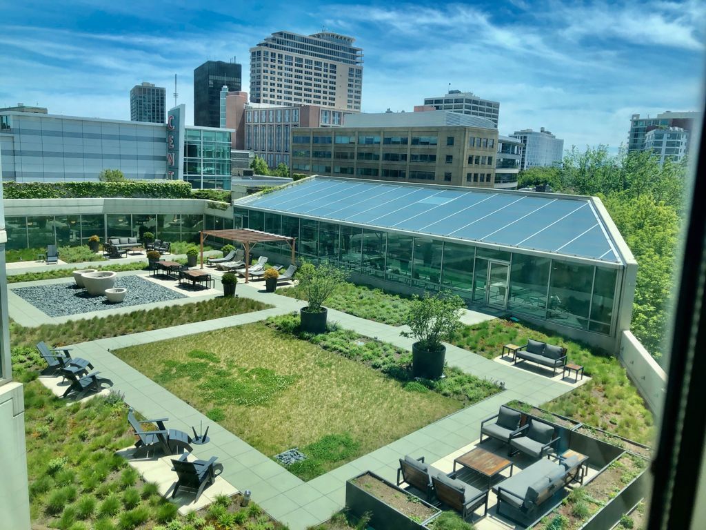 1720 Maple Ave #2710 Evanston, IL 60201