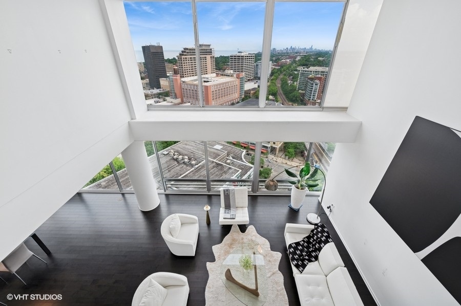 1720 Maple Ave #2710 Evanston, IL 60201