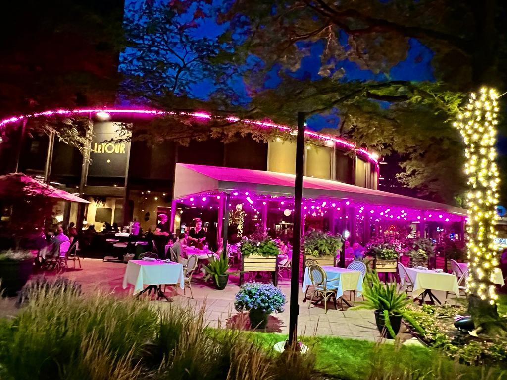 1720 Maple Ave #2710 Evanston, IL 60201