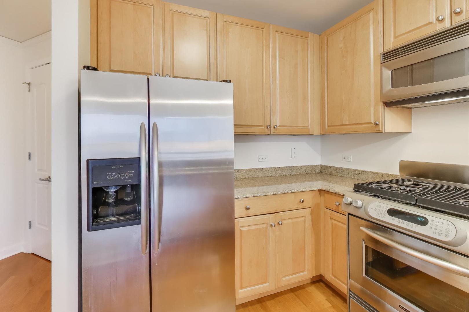 420 E Waterside Dr #3804 Chicago, IL 60601