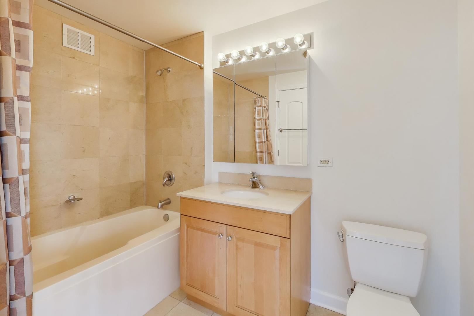 420 E Waterside Dr #3804 Chicago, IL 60601