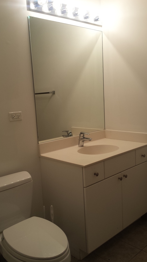 235 W Van Buren St #3422 Chicago, IL 60607