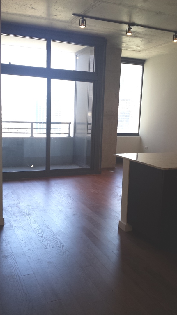 235 W Van Buren St #3422 Chicago, IL 60607