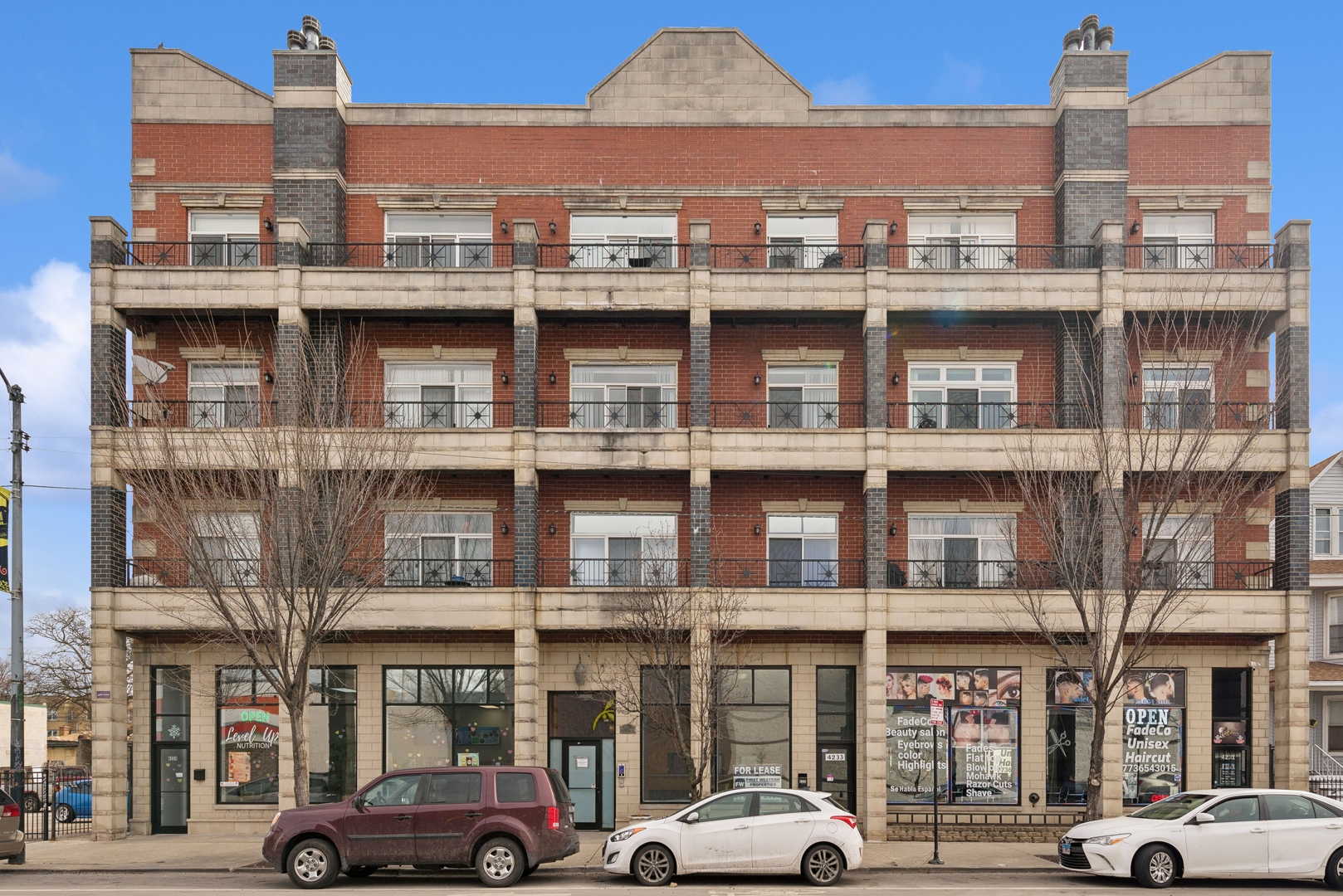 4235 N Kedzie Ave #3B