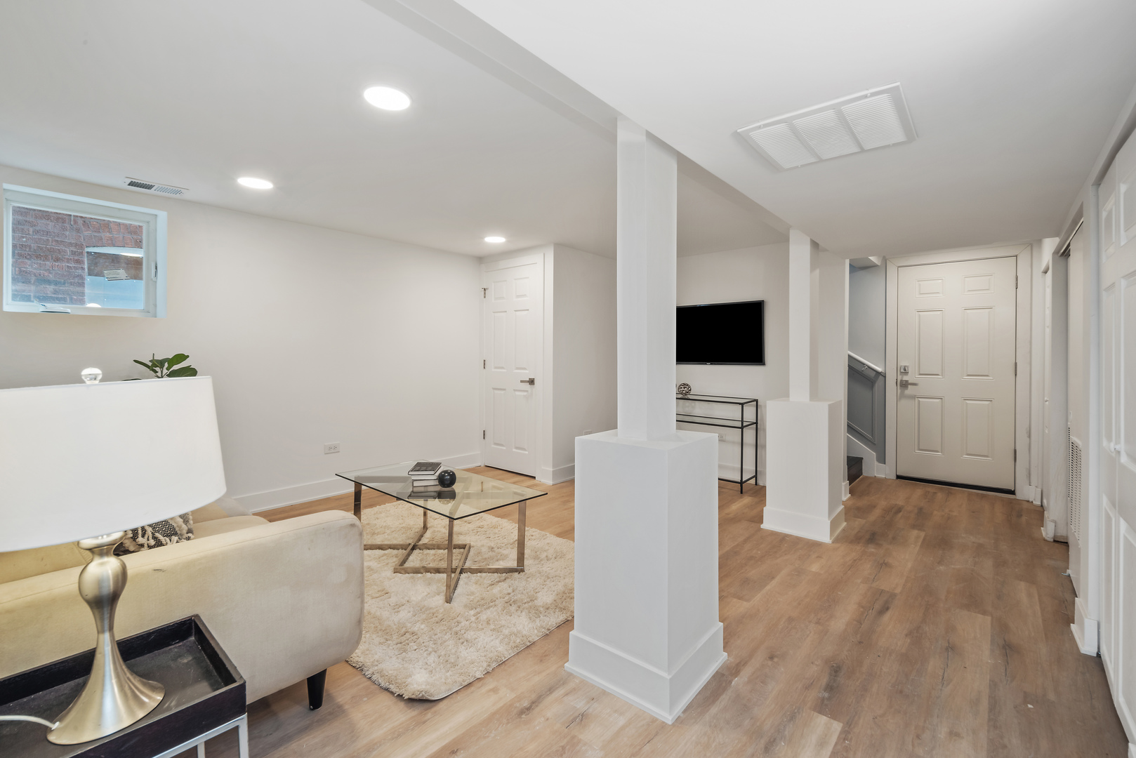 617 S Lombard Ave Oak Park, IL 60302