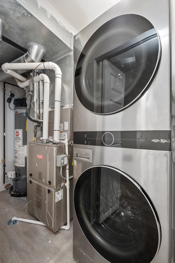 617 S Lombard Ave Oak Park, IL 60302