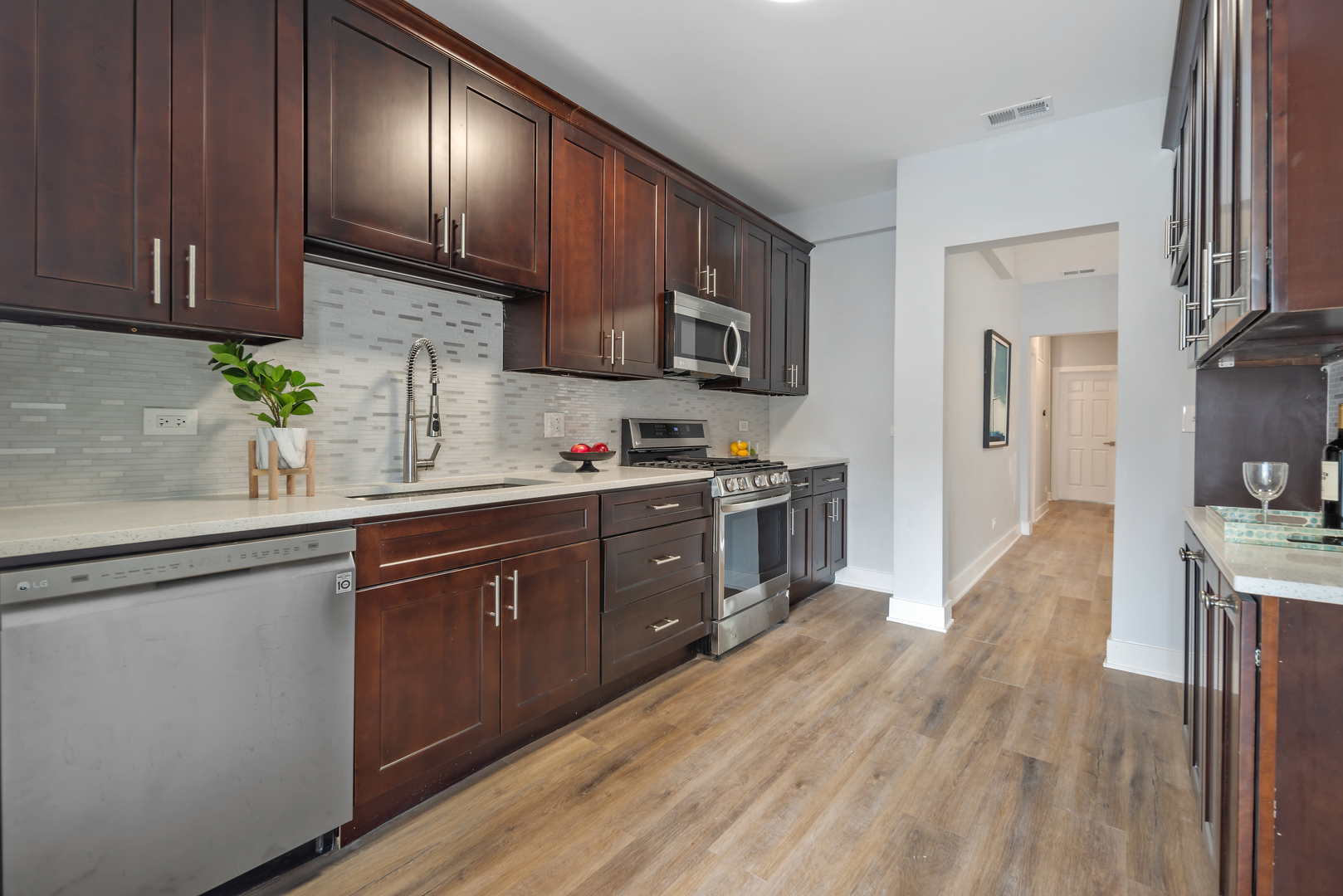 617 S Lombard Ave Oak Park, IL 60302