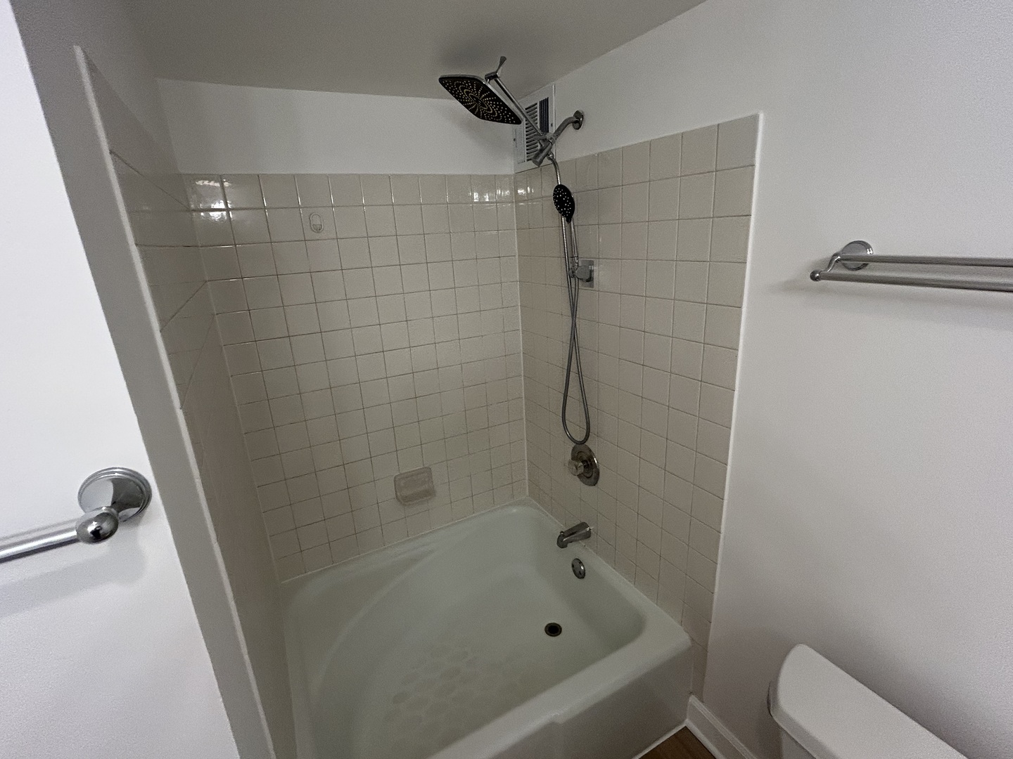 9074 W Ter Dr #4N Niles, IL 60714