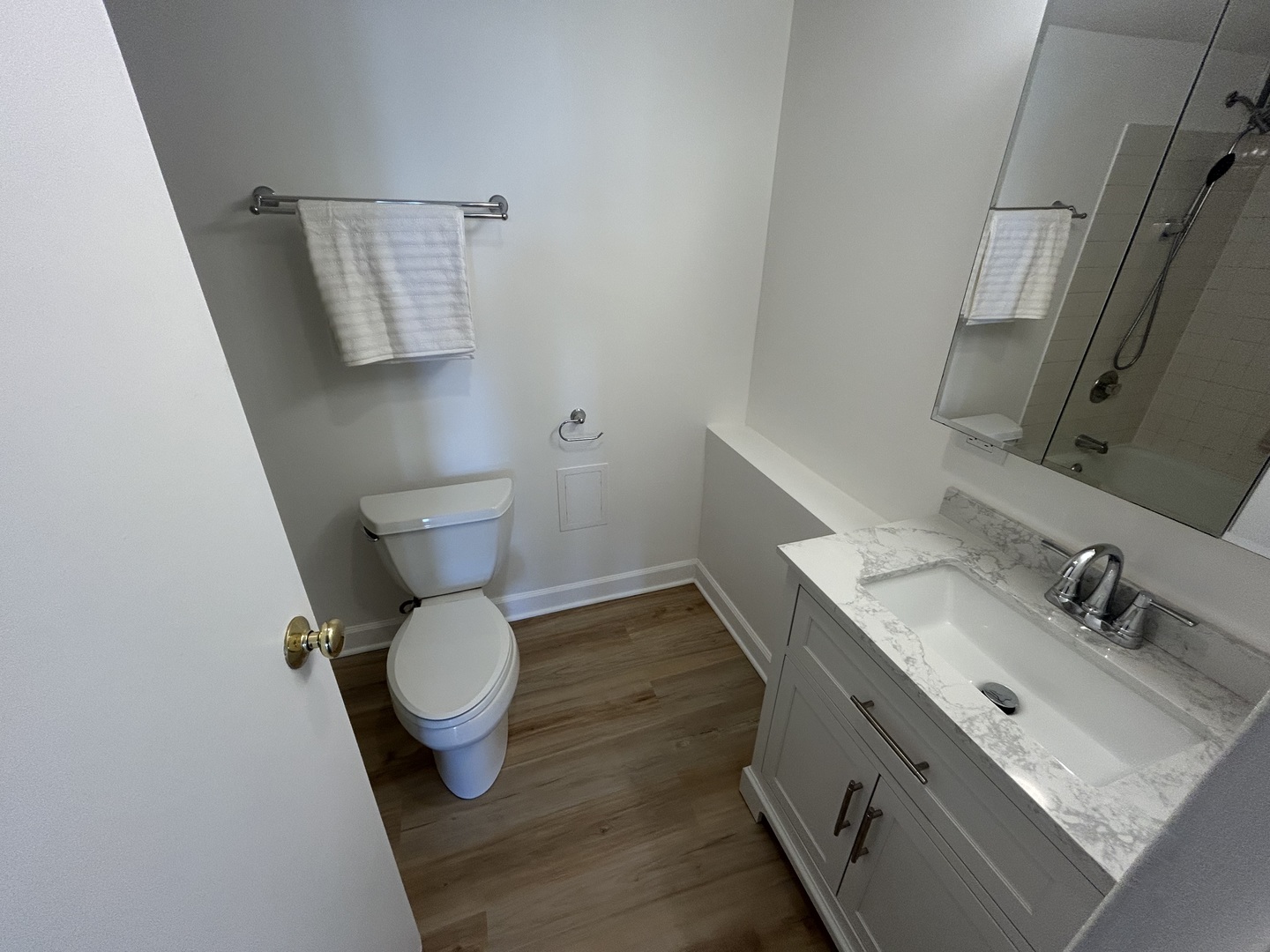 9074 W Ter Dr #4N Niles, IL 60714