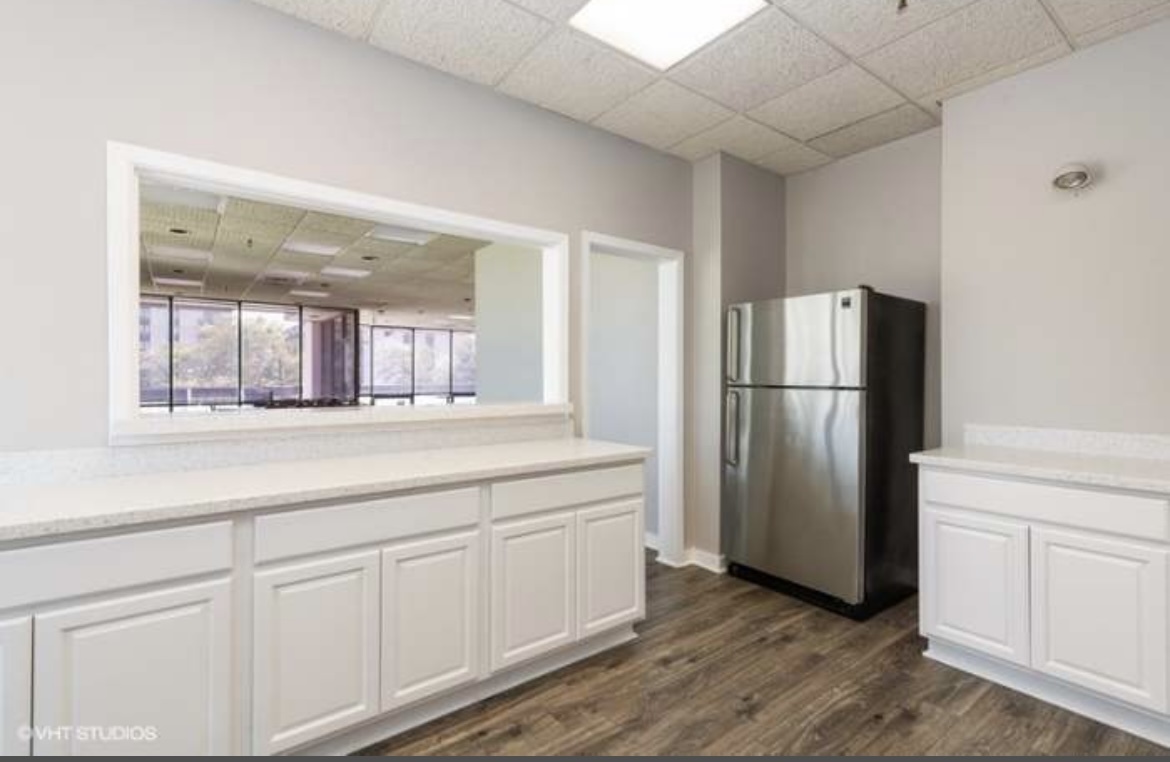 9074 W Ter Dr #4N Niles, IL 60714