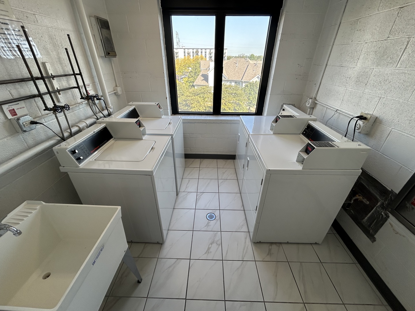 9074 W Ter Dr #4N Niles, IL 60714