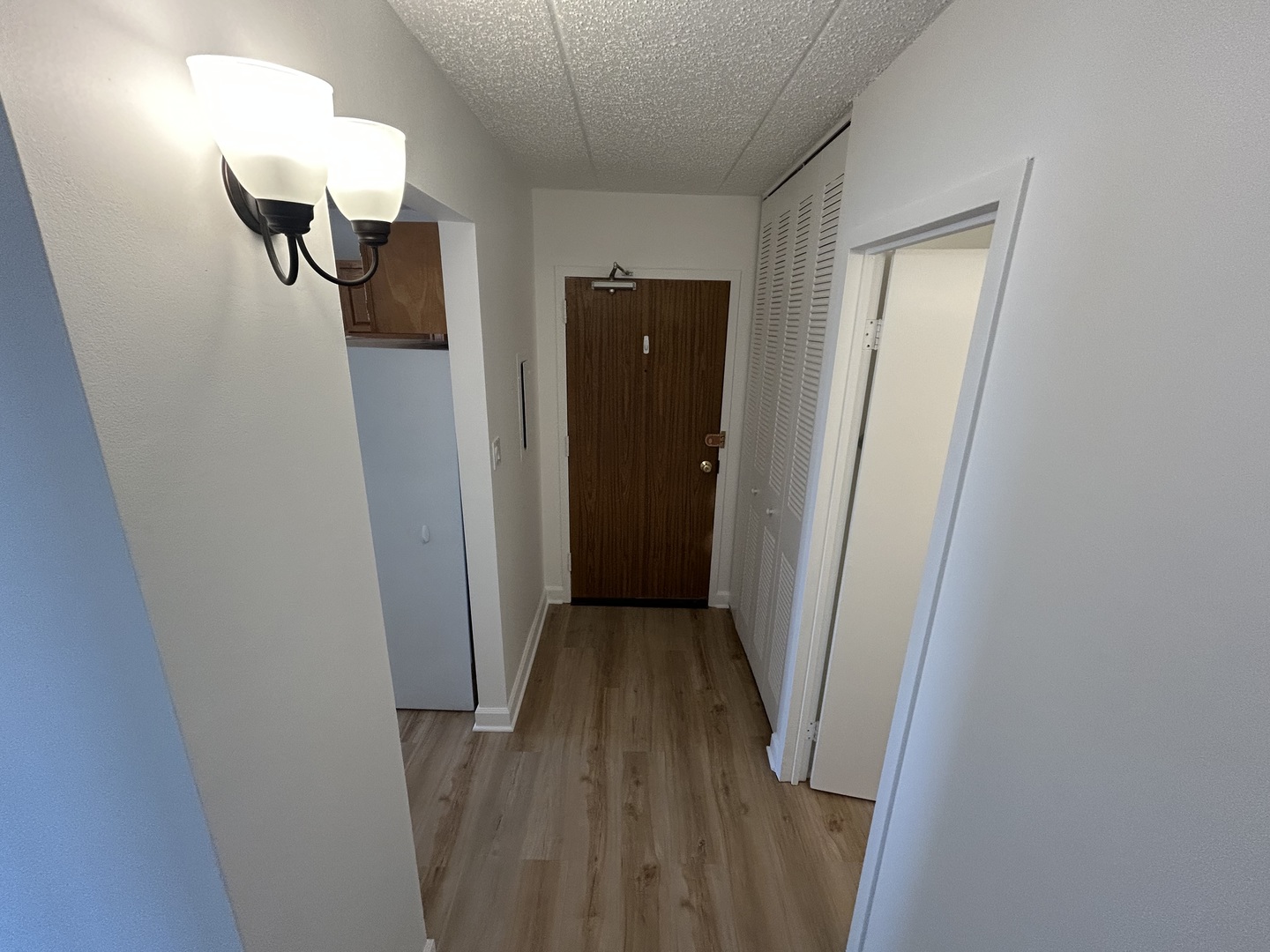 9074 W Ter Dr #4N Niles, IL 60714