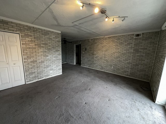 17005 Albany Ave #102 Hazel Crest, IL 60429