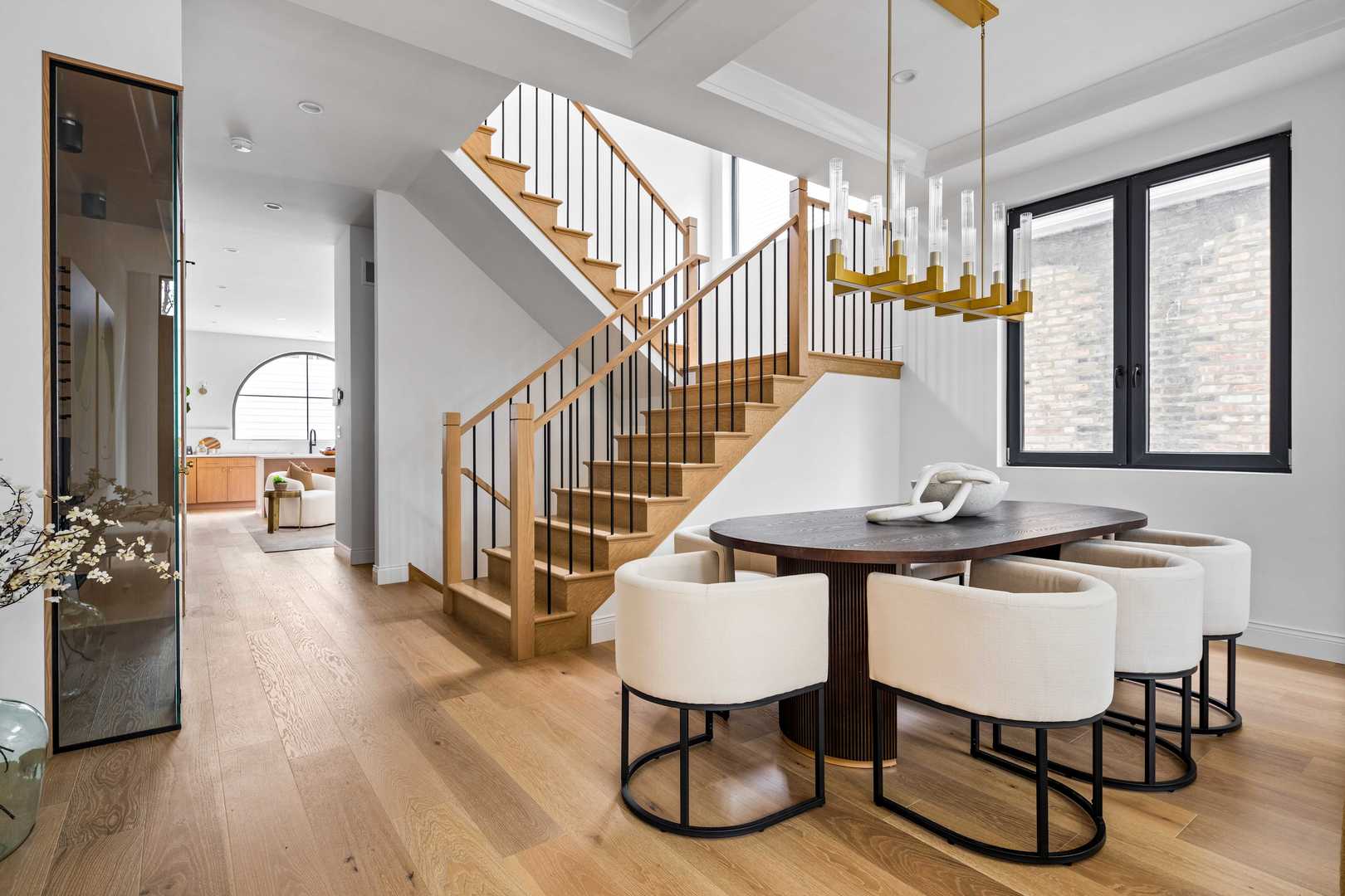 2127 W Dickens Ave Chicago, IL 60647