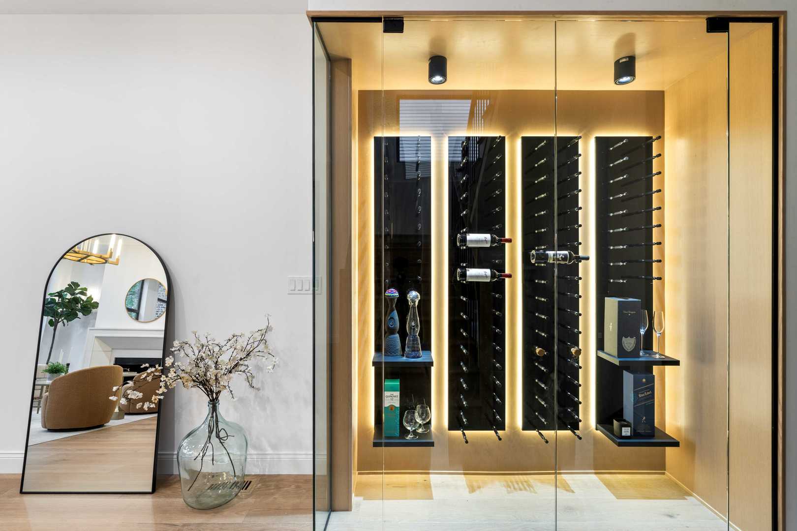 2127 W Dickens Ave Chicago, IL 60647