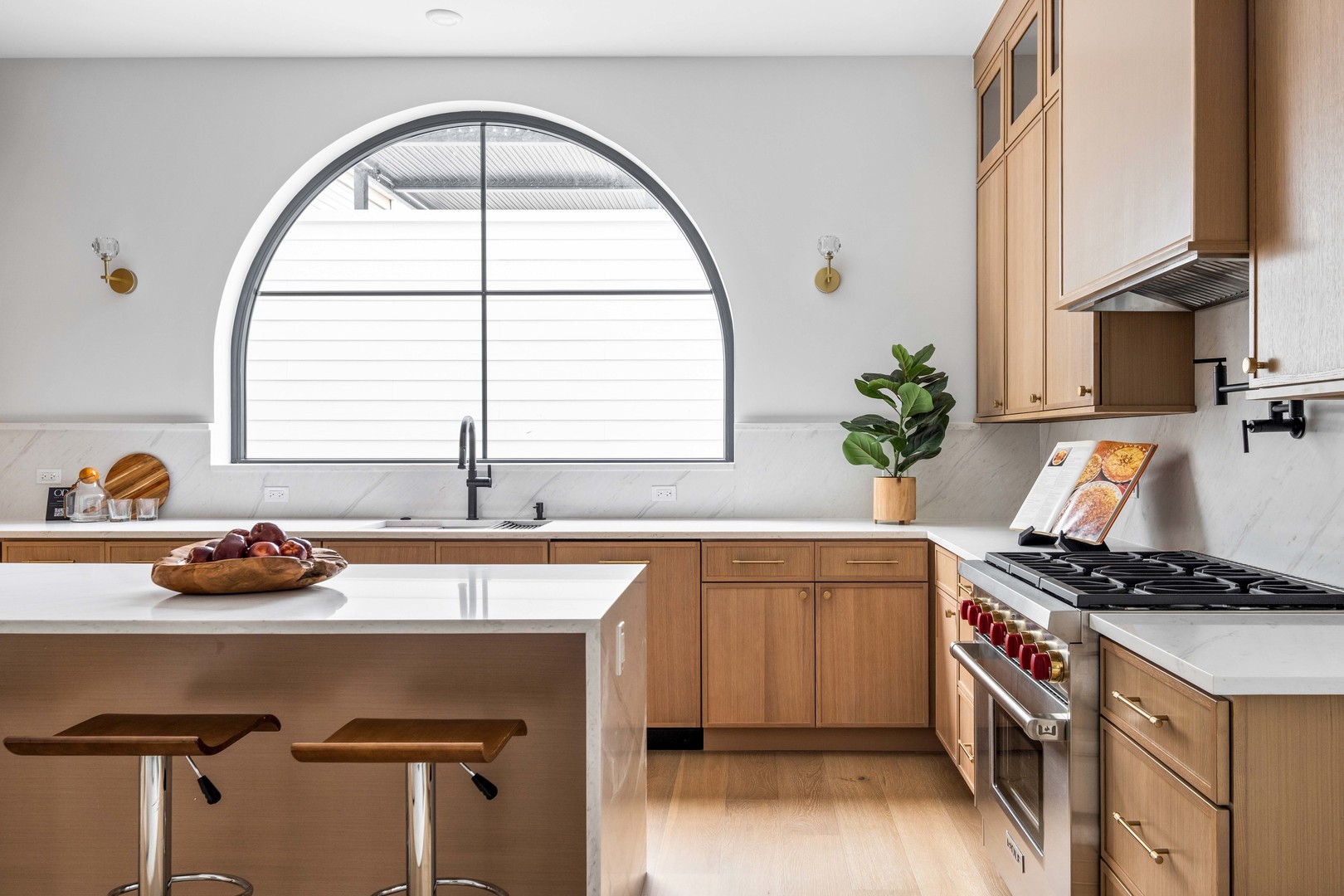 2127 W Dickens Ave Chicago, IL 60647