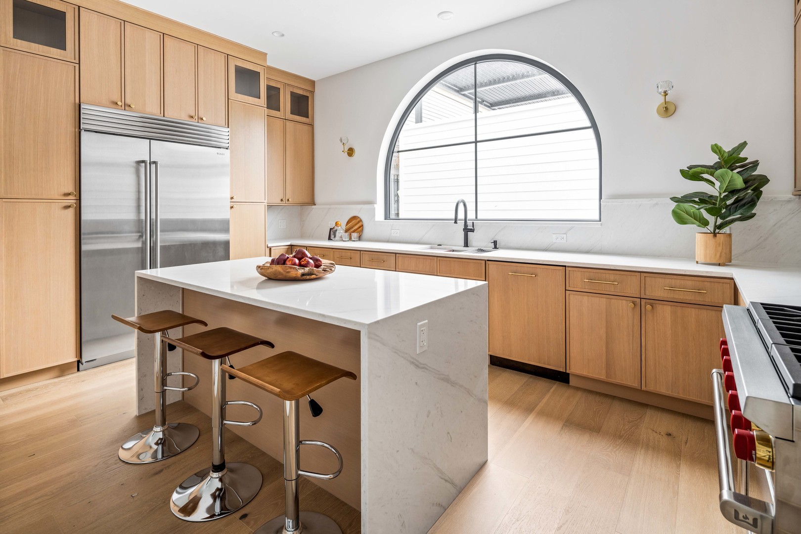 2127 W Dickens Ave Chicago, IL 60647