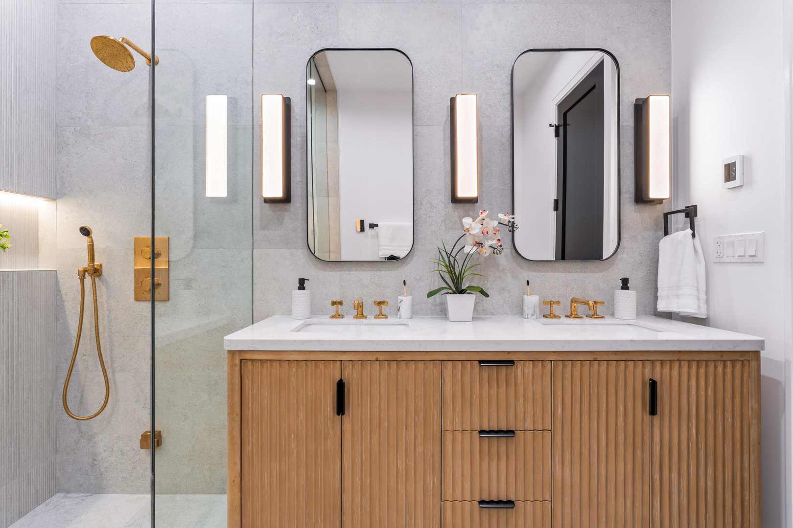 2127 W Dickens Ave Chicago, IL 60647