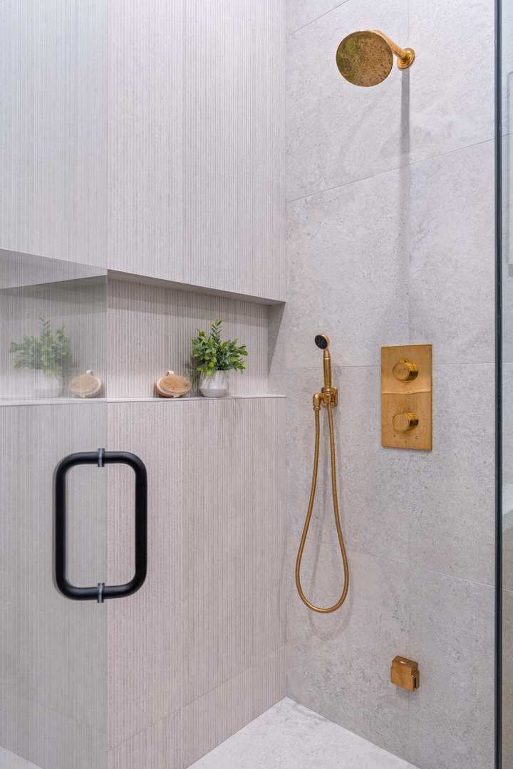 2127 W Dickens Ave Chicago, IL 60647